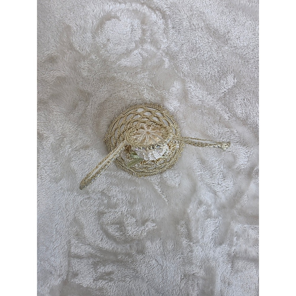 Vintage crochet Lace Angel Christmas Tree Topper Figurine Decoration - Picture 5 of 7